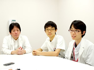 新里偉咲部長、田中康博医長、橋本朗子副医長、田中淳医師